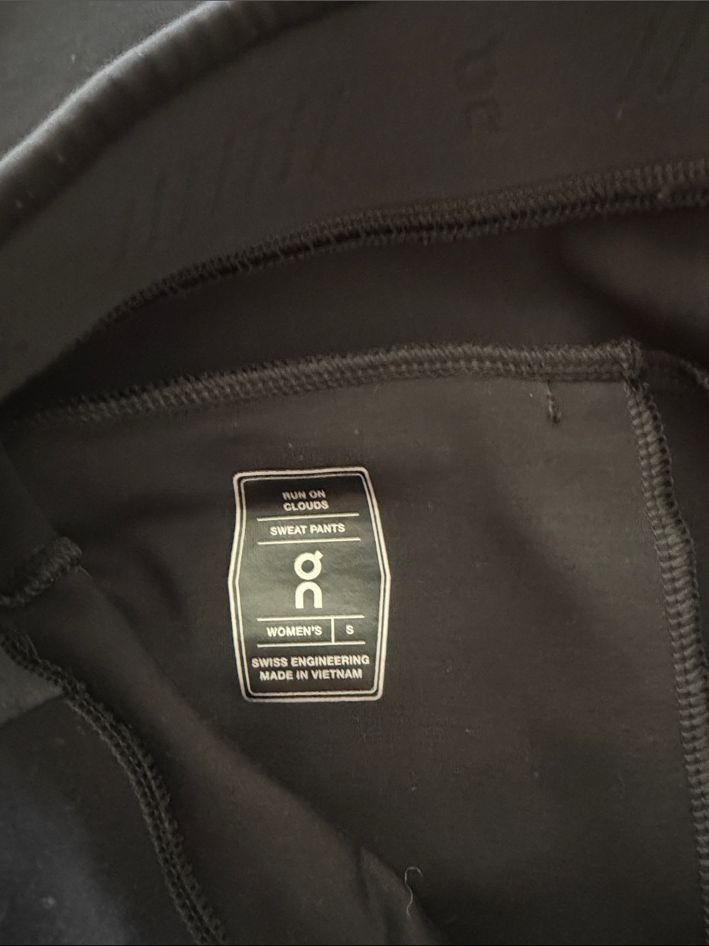 On Cloud Sweat Pants — Black - Picture 8 of 9